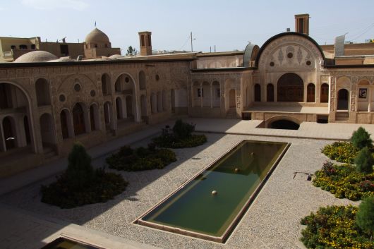 Kashan_pohlad na krasny dom Tabatabei